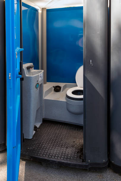 Best Portable restroom trailer rental  in North Oaks, MN